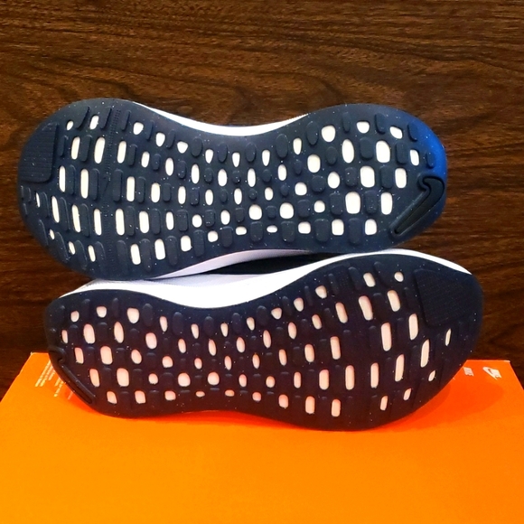 Nike REACT X INFINITY RUN 4 - Picture 4 of 6